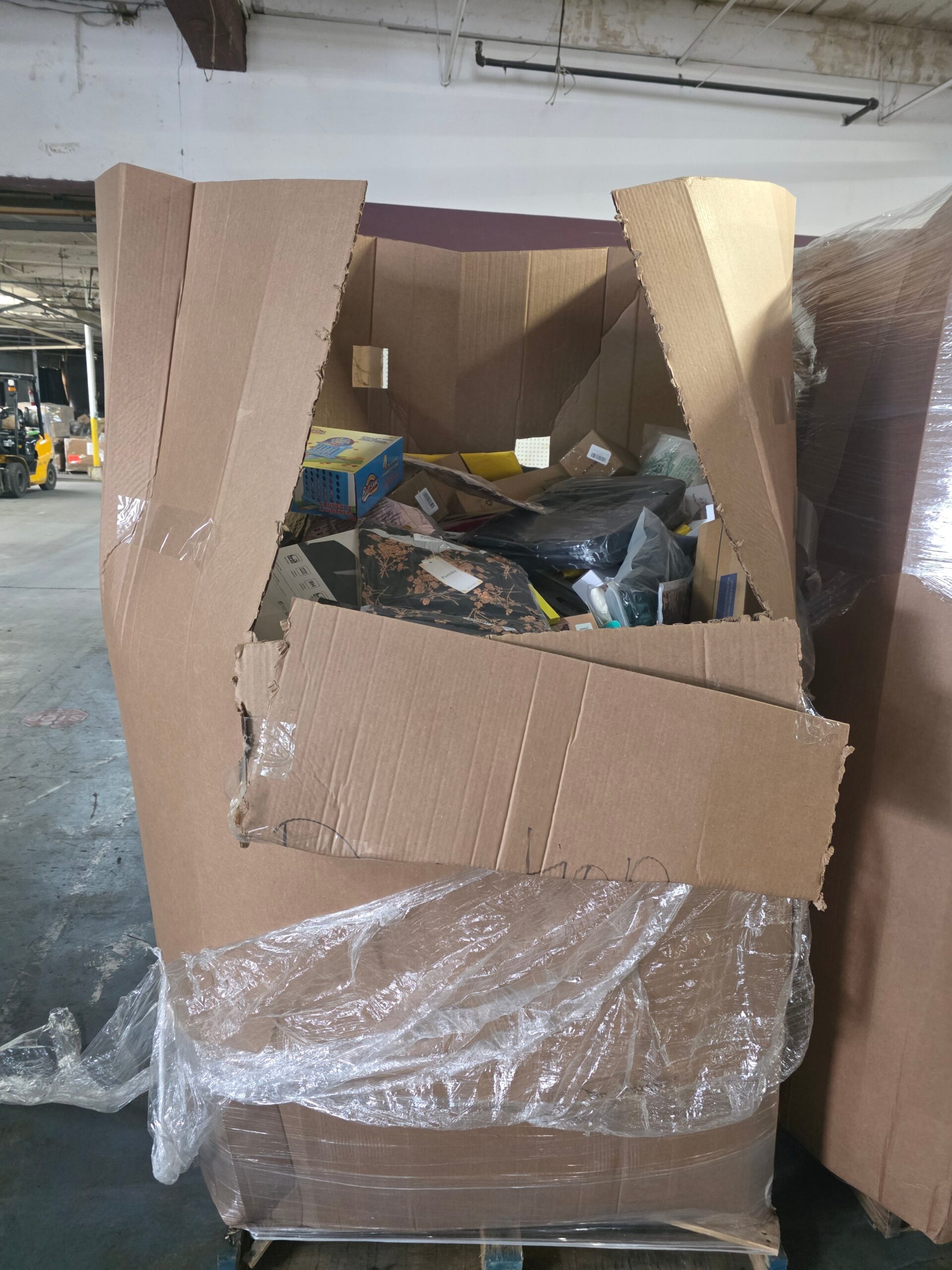 1778517587184_we29bo Raw 6ft Amazon HPC Pallet of untested high-piece-count Amazon customer returns