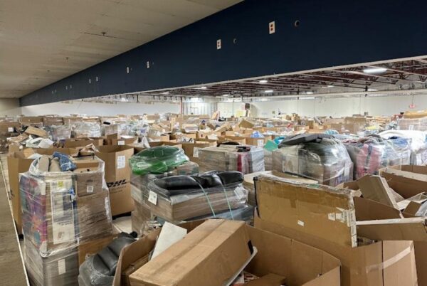 1adfffa4-c65d-4c3e-bd4d-6a60d6febe12.JPG Wholesale liquidation pallets in warehouse — Vault Bridge Liquidators