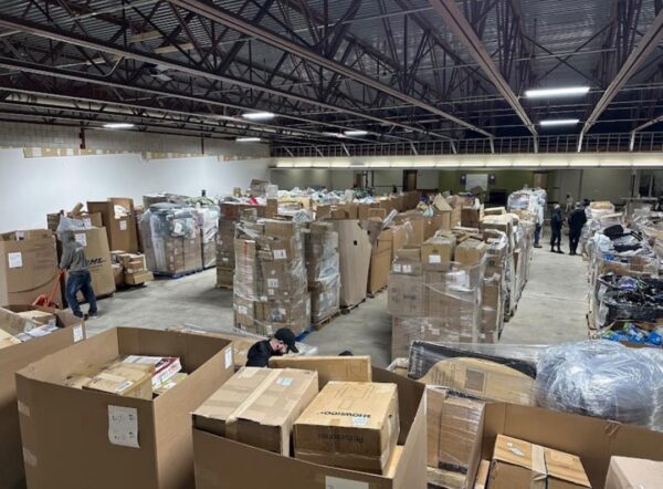 82155dd1-5ae0-4cc7-8d10-4ba164ab5ceb.JPG Wholesale liquidation pallets in warehouse — Vault Bridge Liquidators