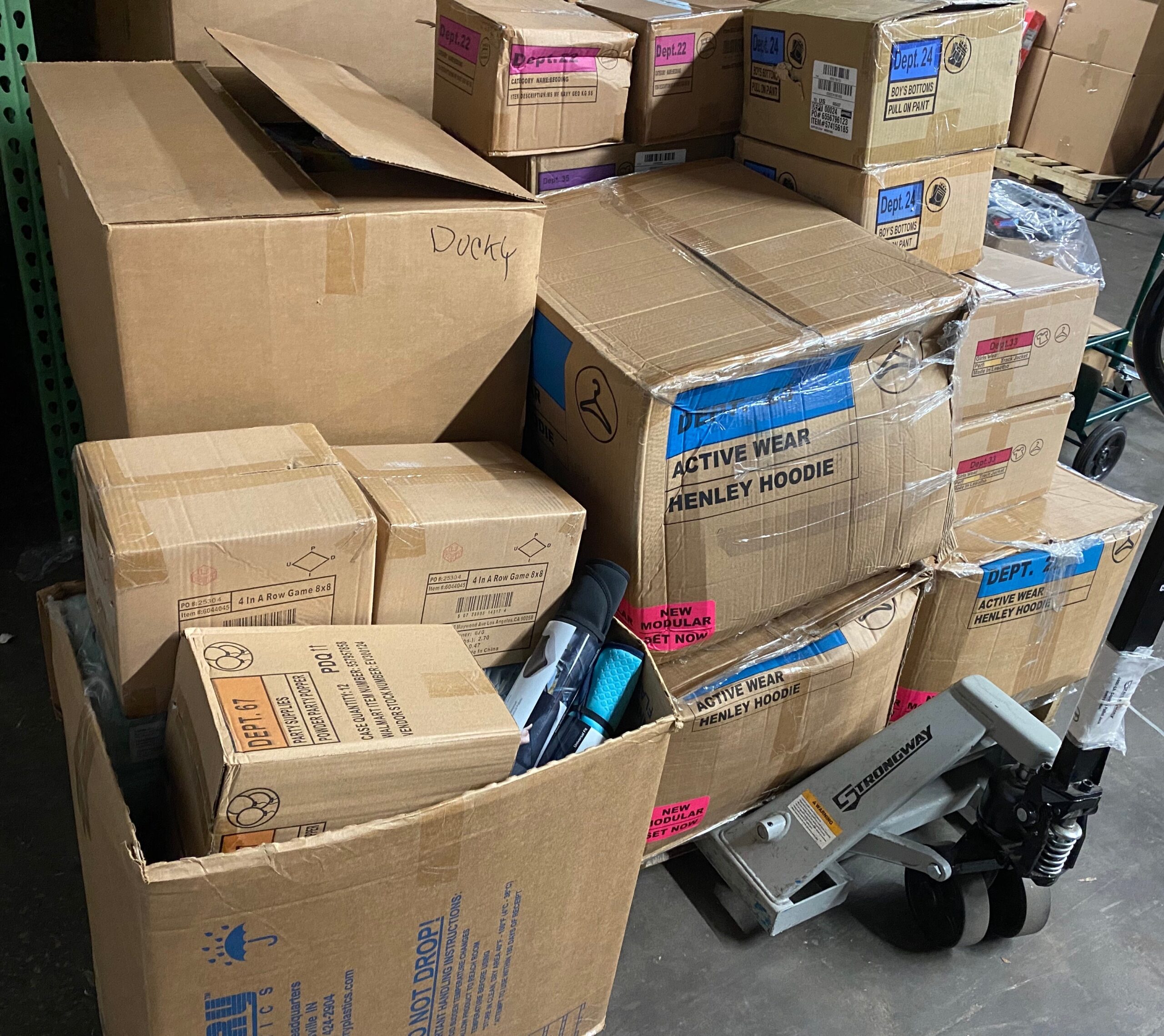 IMG_0153 570-piece mixed merchandise pallet of clothing, toys and general merchandise for resale