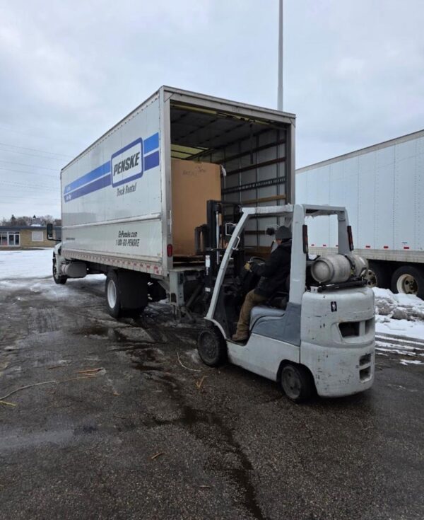 b77738b8-a343-4a9c-a59a-f9c1e62efbda.JPG Wholesale liquidation pallets in warehouse — Vault Bridge Liquidators