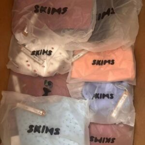 Skims Wholesale Pallet — Skims wholesale liquidation pallet of 220-250 authentic shapewear and intimates pieces for resellers