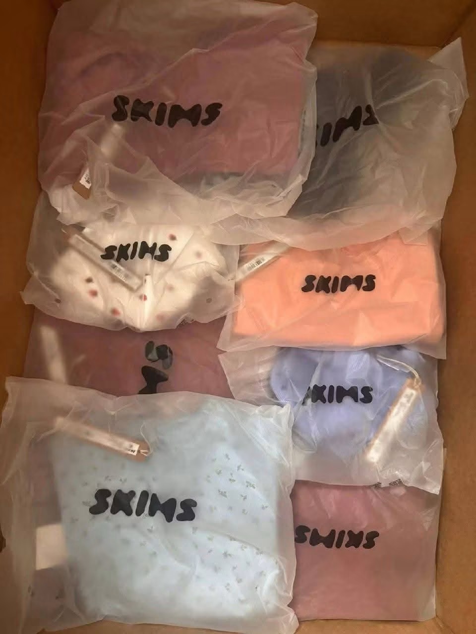 img_0858 Skims Wholesale Pallet — Skims wholesale liquidation pallet of 220-250 authentic shapewear and intimates pieces for resellers