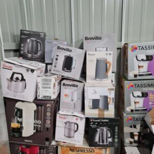 Wholesale household appliance pallet stacked with mixed small kitchen appliances for resale