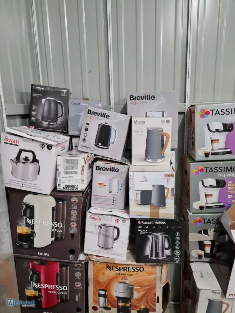 kitchen Wholesale household appliance pallet stacked with mixed small kitchen appliances for resale