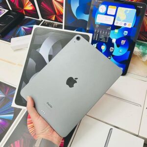 iPad liquidation pallet of assorted Apple tablets for wholesale resale