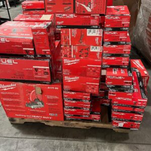 150 Unit Milwaukee Tools Pallet — 150-unit Milwaukee tools pallet of M18 drills, batteries and PACKOUT boxes for resale