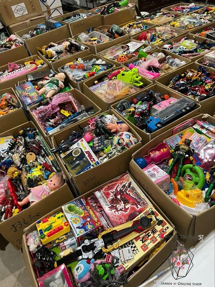 photo_6194944778194062989_y Wholesale mixed toy pallet with 200 units of resale-ready branded kids' and baby toys