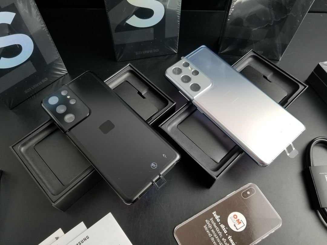 Samsung galaxy s21 ultra for sale Samsung Galaxy S21 Ultra liquidation pallet of electronics and general merchandise stacked on a warehouse floor