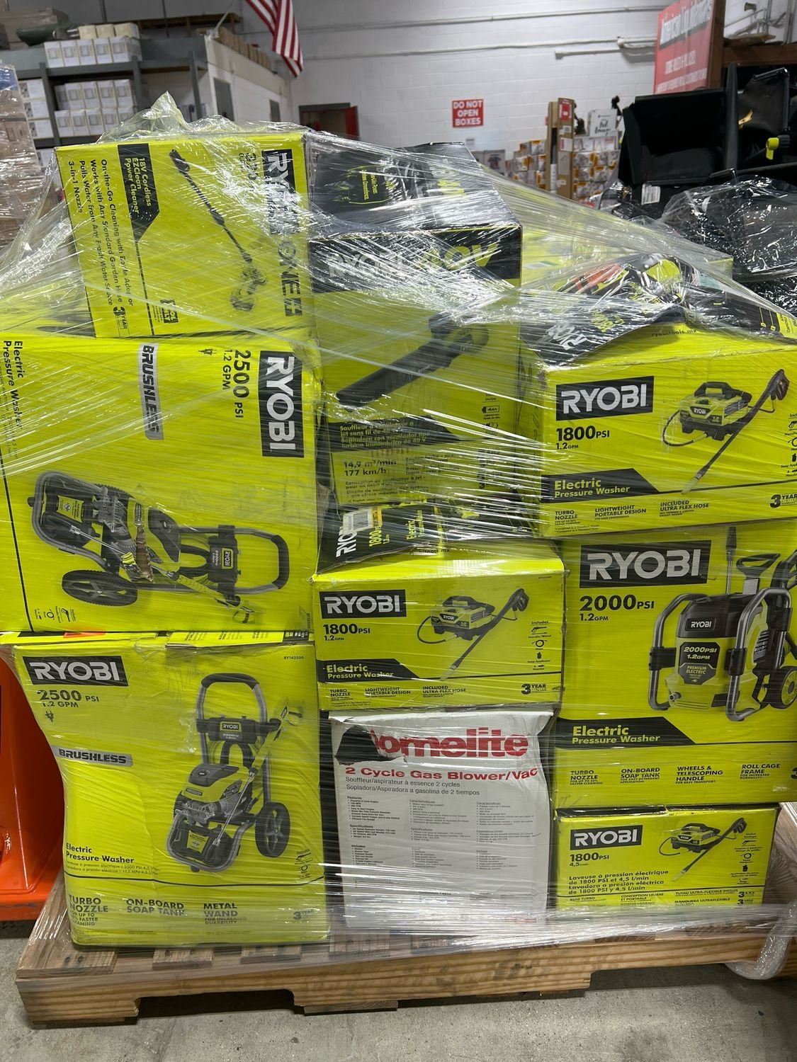 Home Depot Power Tool Pallet HDT-3333 Home Depot Power Tool Pallet 7 — Home Depot power tool pallet HDT-3333 with mixed DeWalt, Milwaukee and Ryobi tools