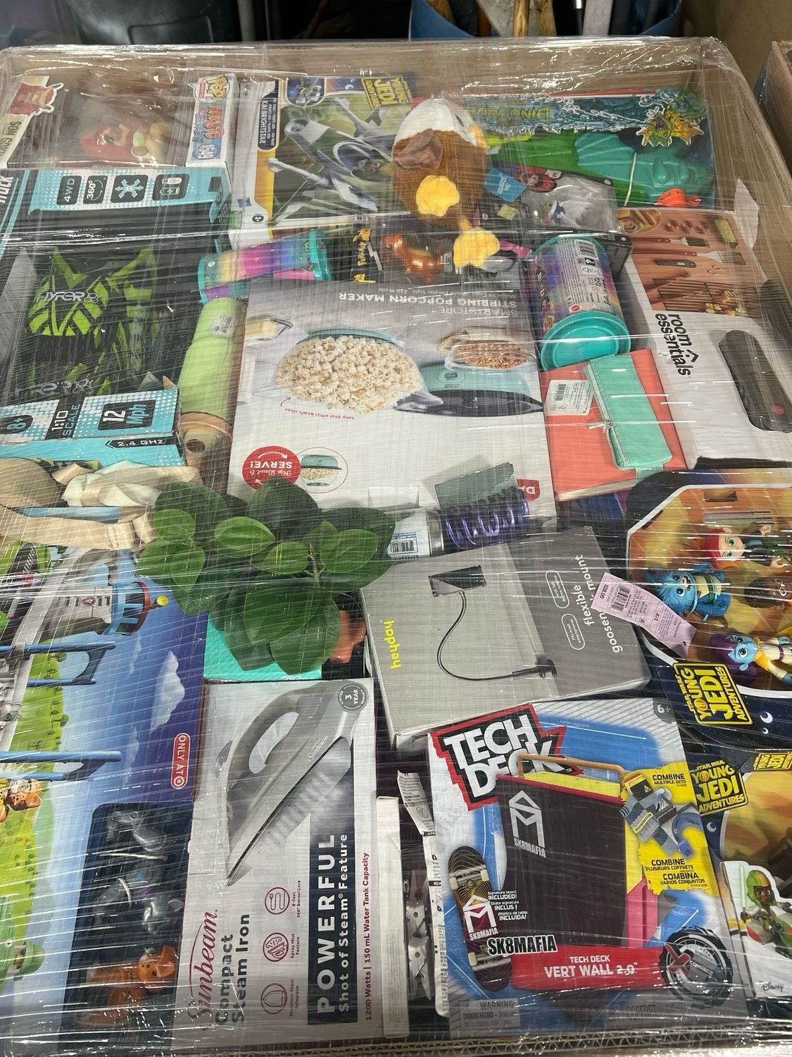 TGTHP-4215 Bulk general merchandise liquidation pallet of mixed resale-ready GM items